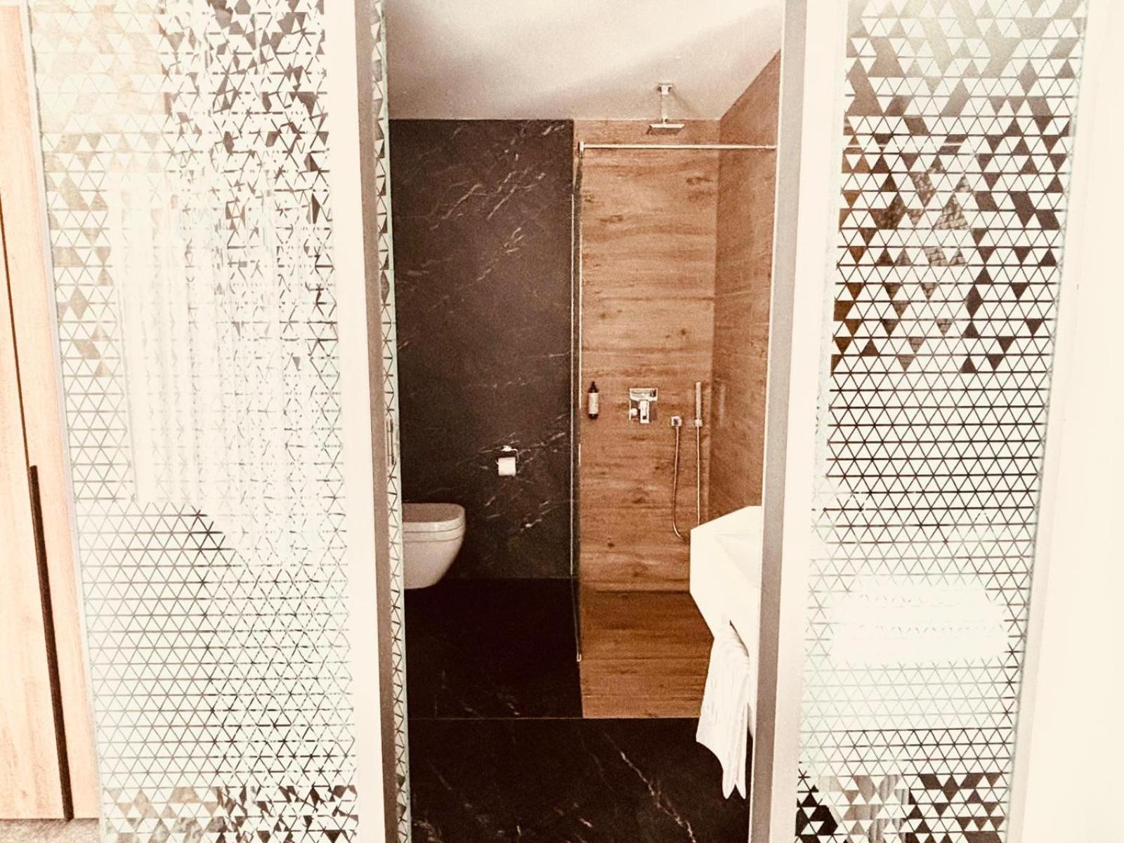 Cm111Apparthotel Bucarest Esterno foto
