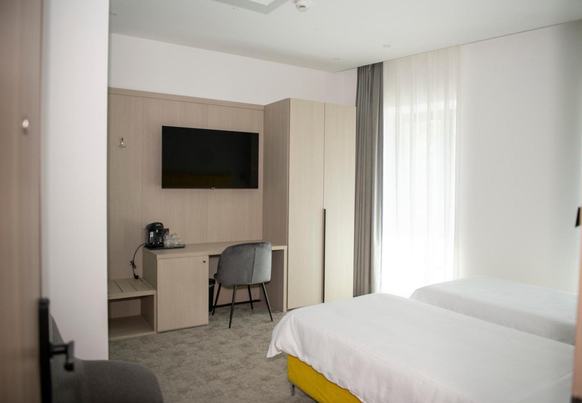 Cm111Apparthotel Bucarest Esterno foto